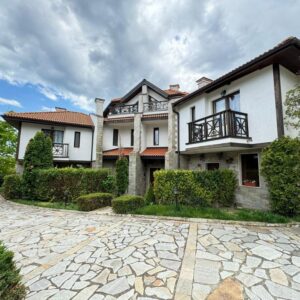 3 stöckiges Haus in Kosharitsa in Bulgarien