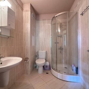 Bulgarien, Ravda Möblierte 2 Zimmer  Wohnung nur 1 Minute vom Meer entfernt im Zentrum von Ravda