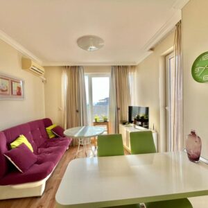 Bulgarien,  Geräumige Dreizimmerwohnung mit großer Terrasse und traumhaftem Meerblick im Herzen von Ravda!